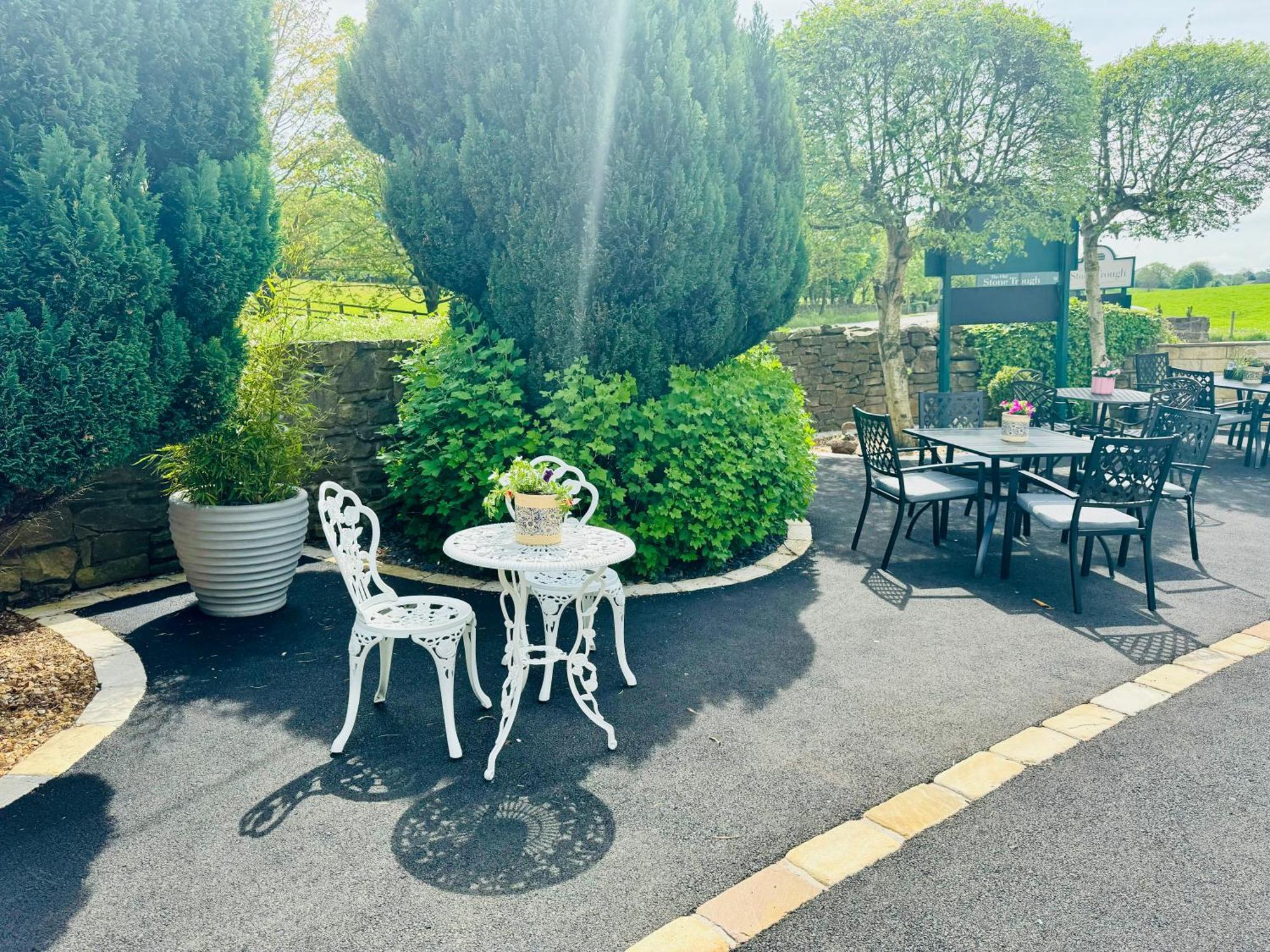 The Old Stone Trough Country Hotel